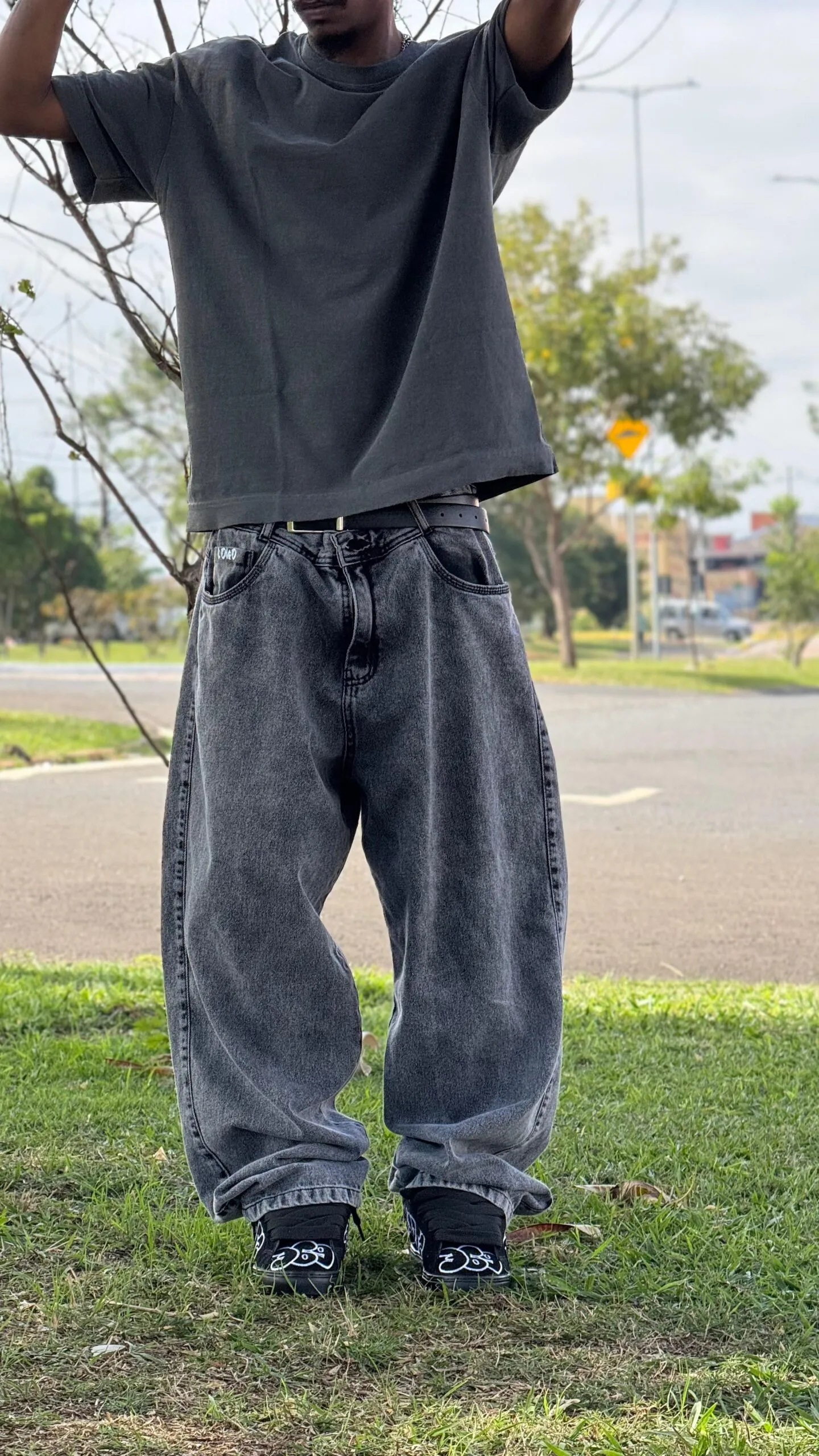 Calça Balão Baggy Jeans Grafite Marmorizada - Imagem 10